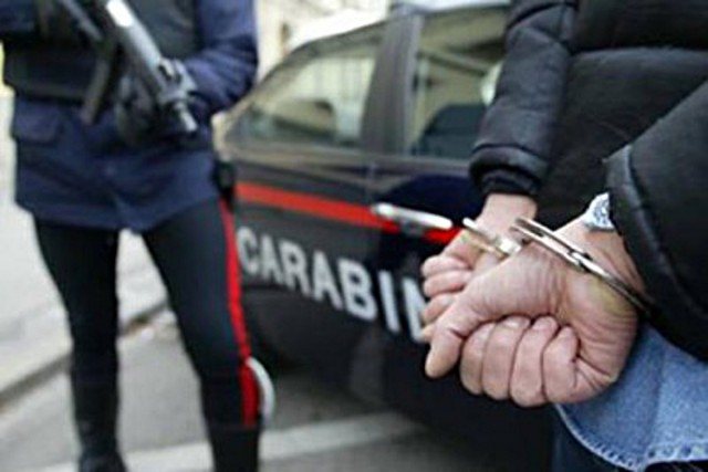 Burri vret me thikë gruan në Itali, i kërkon vajzës që të njoftojë urgjencën IMG 5422