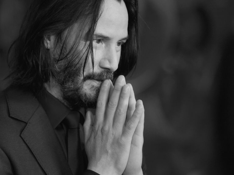 “Ji falenderues”. Fjalimi motivues i Keanu Reeves do t’ju lërë pa fjalë Ji falenderues 768x576 1