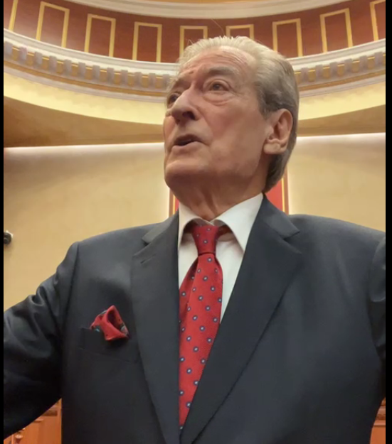 Berisha flet live në Facebook nga Kuvendi: Është fillimi i rezistencës! Ti Çuçi pusho, ose del jashtë Screenshot 2023 10 19 101405