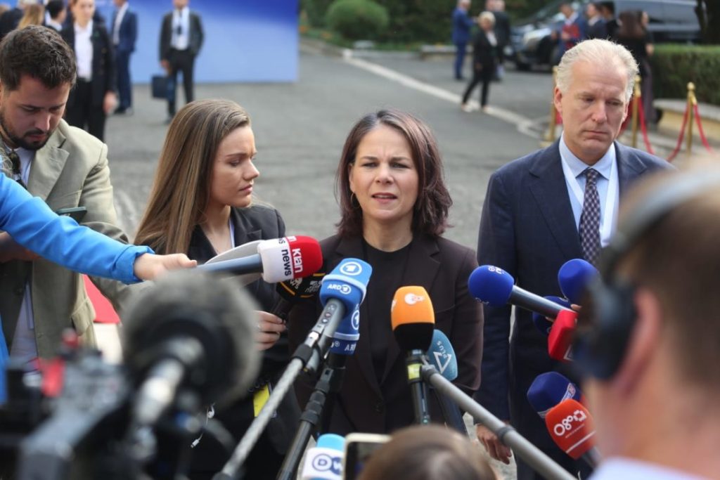 Diplomatja gjermane në Tiranë: Tensionet Kosovë-Serbi po vënë në rrezik procesin e Berlinit WhatsApp Image 2023 10 06 at 10.33.40 1080x720 1