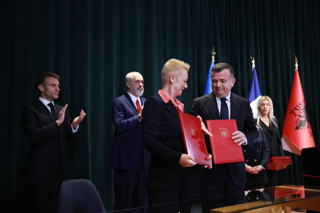 FOTO/ Rama: Zgjerimi i BE nuk duhet të pengojë ribashkimin e Europës! Presidenti Macron rol kyç 5 WhatsApp Image 2023 10 17 at 11.05.30