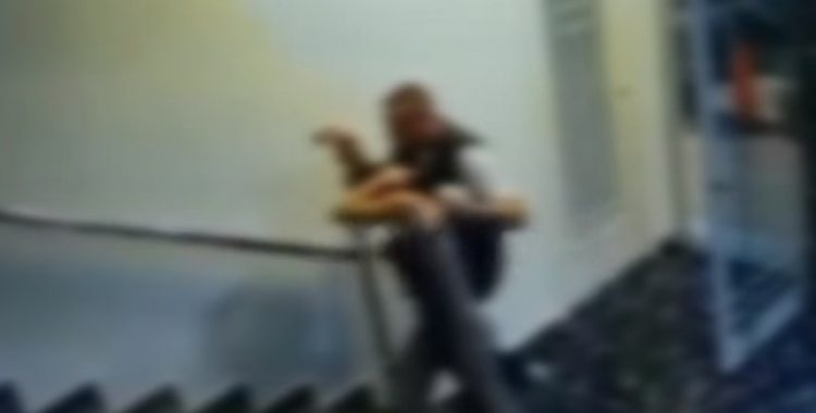 U abuzua nga i dashuri dhe shokët e tij, vëllai i 26-vjeçares: Të arratisurit do t’i gjej. Nëse i fal gjykata, unë jo! a7e1dff8 5006 4508 8fb1 637f536d4d87 750x380 1