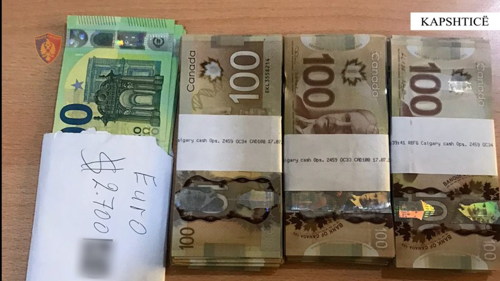 Nis procedimi për 54-vjeçaren në kufi, mbante në çantë rreth 30 mijë dollarë kanadezë euro