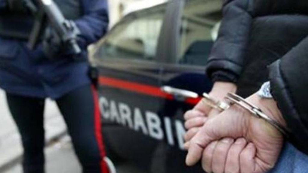 Tentoi të mbysë gruan e tij nga xhelozia, arrestohet 42-vjeçari shqiptar në Itali foto ilustruese sd