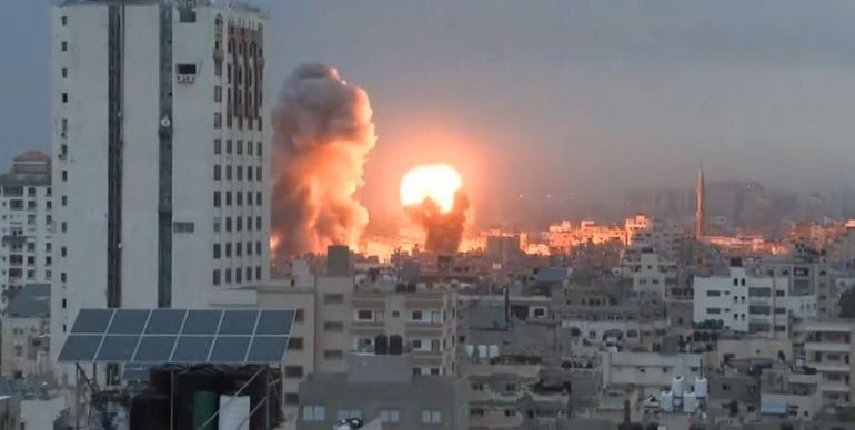 Izraeli zgjohet nën kaosin e bombardimeve të Hamasit, rëndohet bilanci i viktimave gdsfgdsfgdsfg 770x388 1