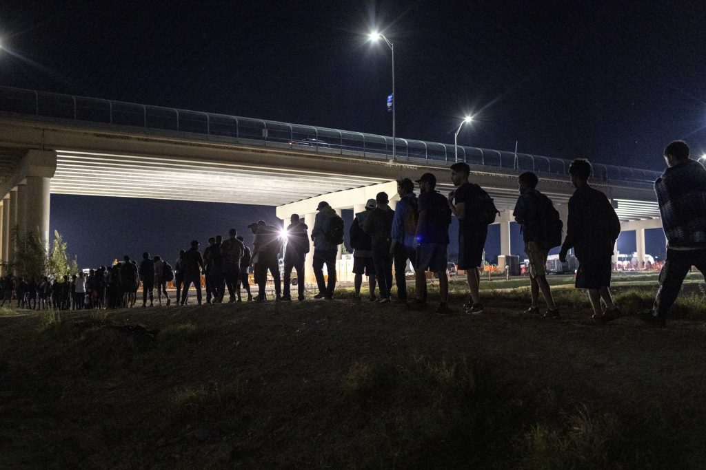 migrants souther border