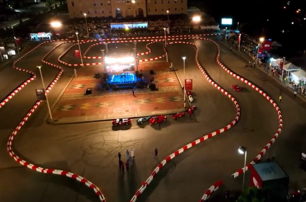 Rama: Mjetet ikonike nga Old Cars Club Italia tërheqin mijëra të pasionuar në zemër të Tiranës mjete