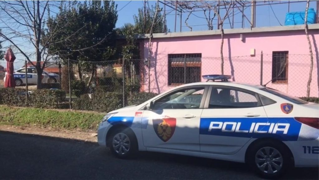Humbin jetën 2 persona në Shkodër/ Njëri ra nga kati i shtatë i pallatit, tjetri u gjet në kanal policia shkoder shtoj i ri 1024x577 1