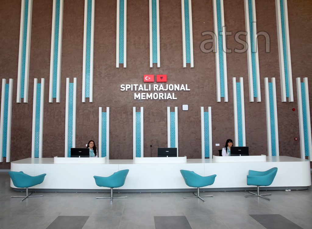 Spitali i Fierit, Koçiu: Mjekët diagnostikojnë patologjitë e arterieve që furnizojnë trurin nëpërmjet angiografisë cerebrale spitali i fierit 3