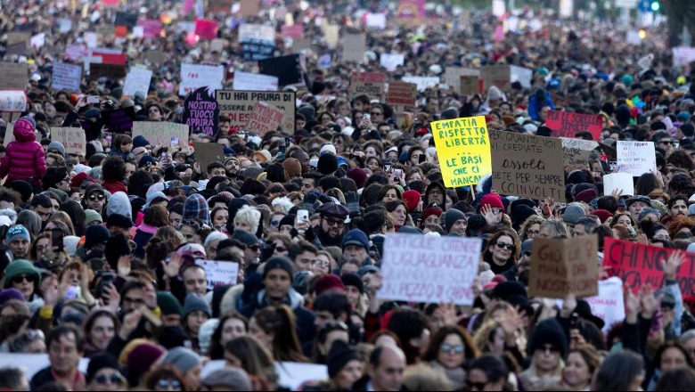 Vrasja e 22-vjeçares nga i dashuri i saj, mbi 500 mijë persona protestë kundër dhunës ndaj grave 1700981488 italia