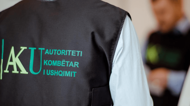 AKU bllokon dhe gjobit subjektin në Kamëz, për tregtim të ushqimit të pasigurt 2