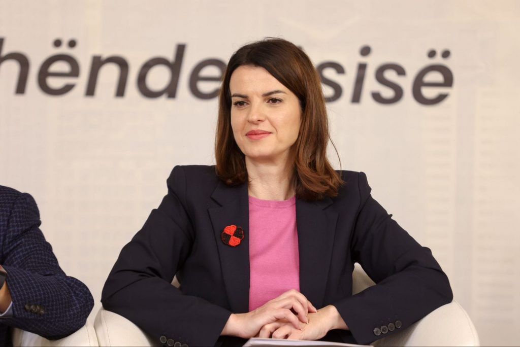 Nga rritja e pagave për mjekët tek investimet, prioritetet e ministres Koçiu për Shëndetësinë 403829361 122141131388030050 1159716731023337611 n