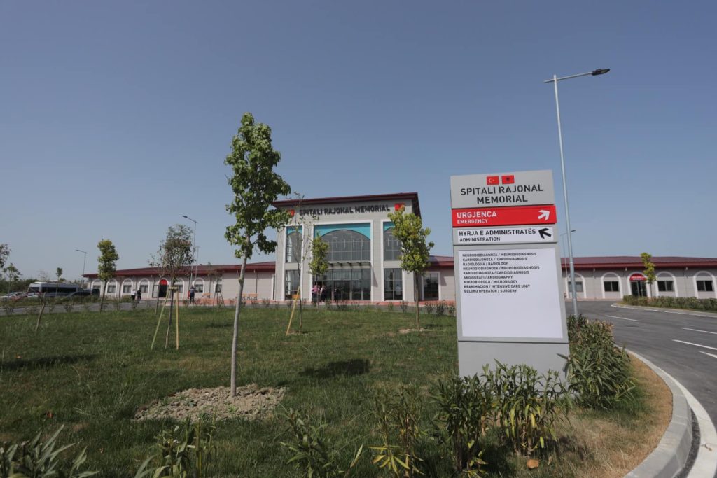 Pacientja ndërroi jetë në spital, Prokuroria e Fierit dërgon për gjykim mjekun IMG 6279