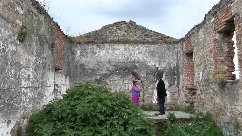 Pranë Kishës së Shën Mëhillit dalin në sipërfaqe eshtra IMG 6362