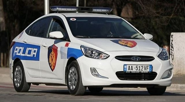 Arrestohet 38-vjeçari nga Bangladeshi në Gjirokastër, tentoi të kalojë ilegalisht 4 emigrantë drejt Greqisë POLICIA 4