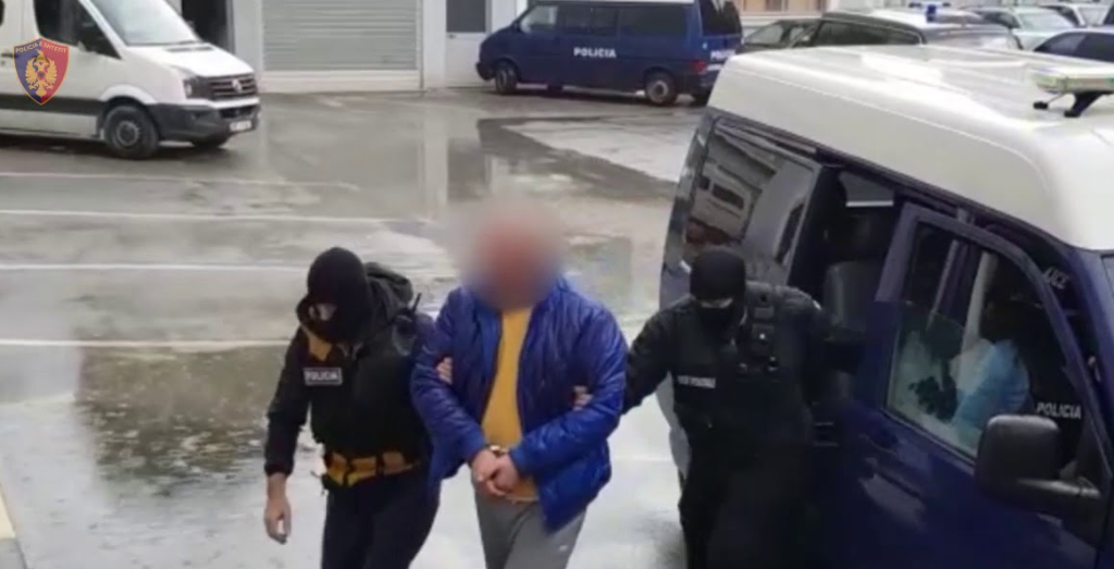 Policia sekuestrohen pasuri me vlerë 1 milion euro të Fran Merdhoçit, ai ndodhet në burg. I dënuar me 10 vite Screenshot 2023 11 01 083926