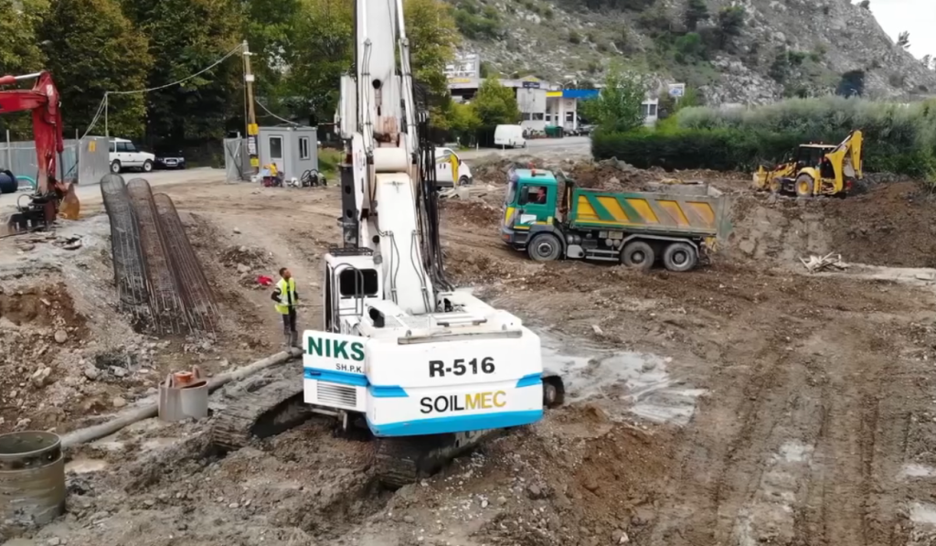 Rama: Vijon puna në kantierin pranë Urës së Bunës për transformimin e hyrjes së Shkodrës Screenshot 2023 11 02 082312