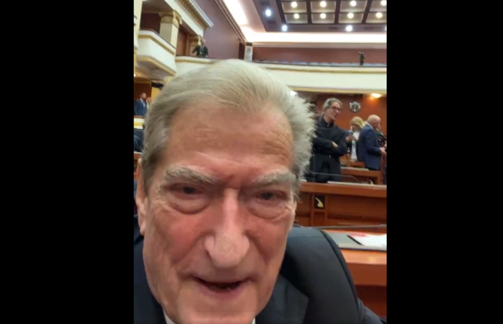 ”Kuvendi një repart ushtarak”, Berisha flet LIVE në Facebook: Rama erdhi me një karvan makinash Screenshot 2023 11 20 092712