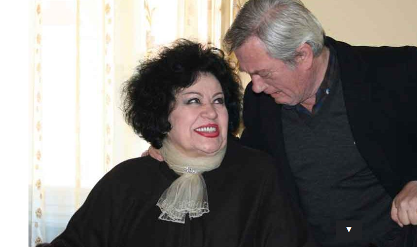 “Ishte alegria e estradës”, Zyliha Miloti: Zef Deda lindi për të qenë artist Screenshot 2023 11 25 1.06.06 PM