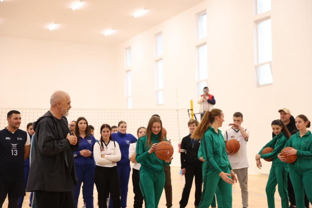 FOTO/ Shkolla profesionale në Peshkopi, Rama: Mundësi e shkëlqyer për të marrë një zanat pa shpenzuar shumë 5 WhatsApp Image 2023 11 16 at 10.33.48