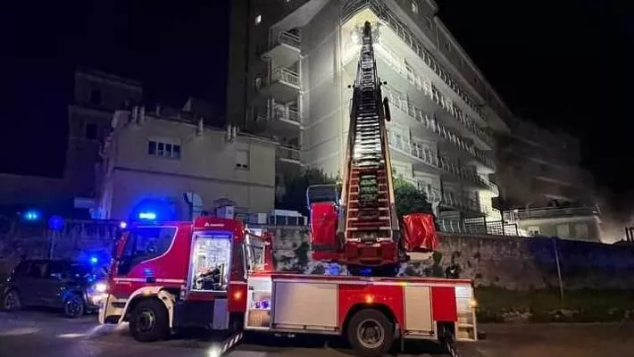 Zjarr në një spital në Itali, ndërrojnë jetë 4 pacientë, mbi 200 të evakuuar 072905086 af23ad1c a2cf 45cb 9874 a51ee2382aee