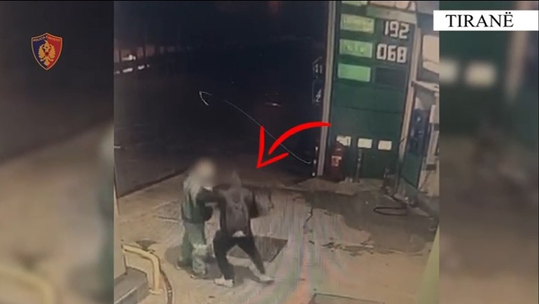 VIDEO/ I riu sherr me punonjësin e karburantit dhe i grabit xhiron duke e dhunuar, kapet nga policia 1702288340 tirane
