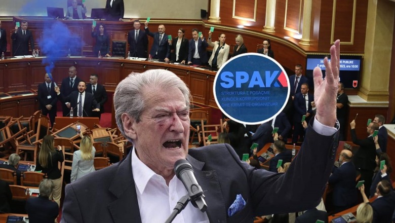 33 vite në politikë, Sali Berisha drejt arrestimit. Kuvendi voton heqjen e imunitetit! Rithemelimi kaos dhe protestë 1703140798 Screenshot1