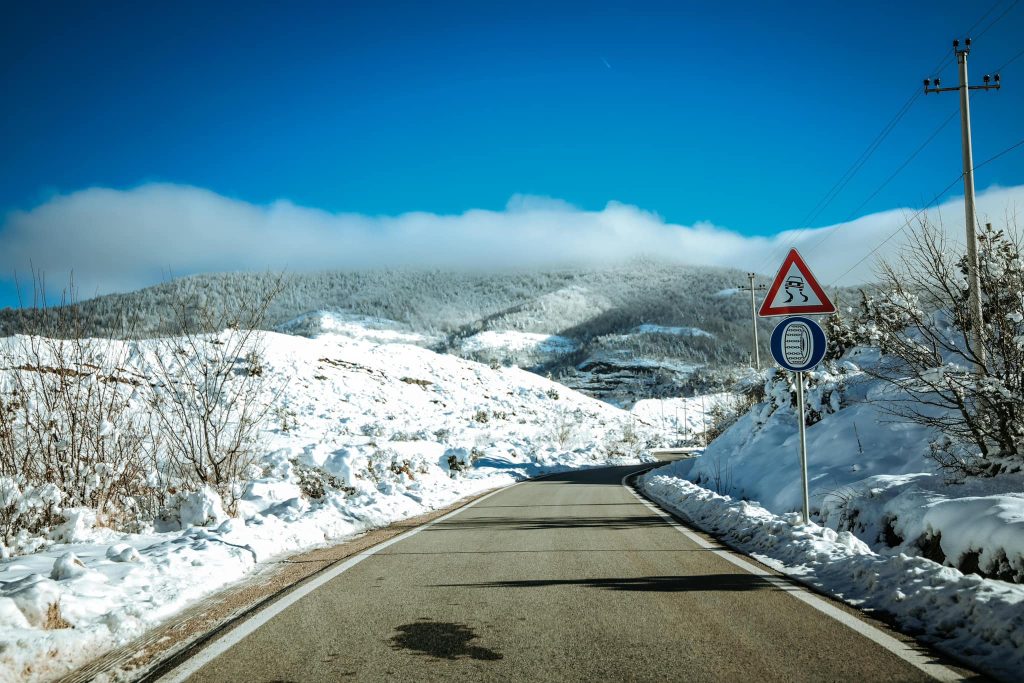 FOTO/ Rama: Pamje mbresëlënëse nga pista e skive në Dardhë, stina më e bukur për turizmin malor 2 412520995 917011946461134 2622360218053851199 n