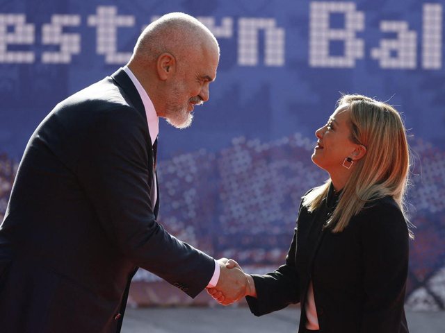 Gazeta italiane: Do paguajmë Shqipërinë 5 herë më shumë se sa na ka kushtuar mbajtja e emigrantëve në territorin tonë 640 0 meloni rama afp 1703073804