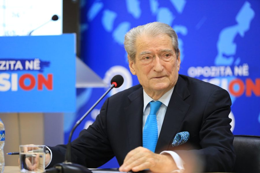 Berisha: Vijojmë aksionin edhe sikur të mbetet një deputet i joni në Parlament. Betejë pa kthim 900 0 1701949715xwhatsapp image 2023 12 07 at 122010 pm 891