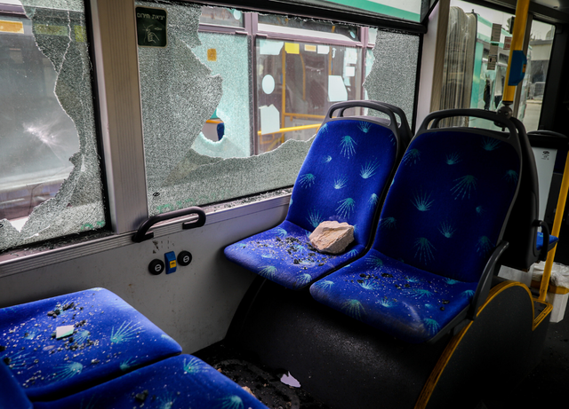 Policia shoqëron 4 të mitur në Durrës, pas shkolle dilnin në rrugë dhe qëllonin me gurë autobusët FB568ED2 3D81 4B03 8EBA C244CF97C775