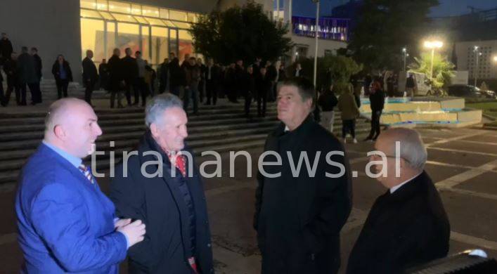 PD e Bashës feston 33-vjetorin e themelimit në Pallatin e Kongreseve,Bamir Topi pjesë e festës Topi 1