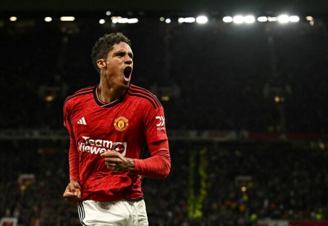 Varane del në shitje, Real e Bayern “përplasen” në merkato VARANE MAN UNITED 652x450 1