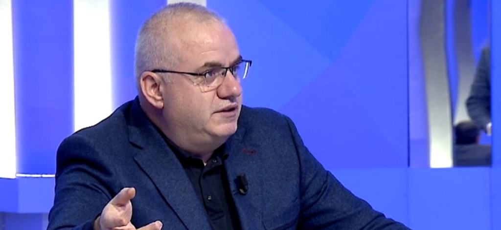 Procesi gjyqësor ndaj ish-kryeministrit, gazetari: Janë përpjekur pak nga pak ta “çmontojnë” Berishën artan hoxha
