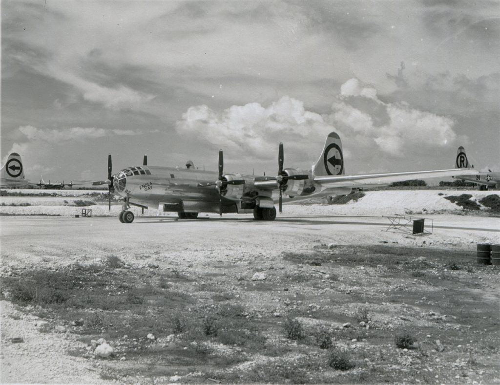 va b29 enolagay 01 cr 12