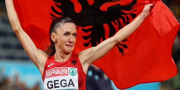 “Kam investuar gjithë jetën”, Luzia Gega akuzon Ministrinë e Arsimit dhe Sportit: Nuk më japin shpërblimin… 8 Luiza Gega 750x375 1