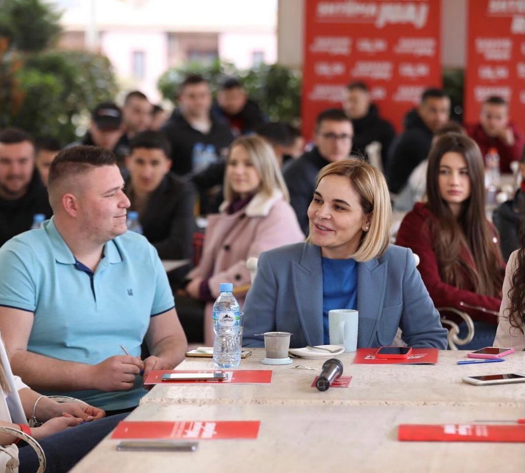 Në krah të Monika Kryemadhit, ky është këshilltari bashkiak i Partisë së Lirisë që u arrestua 9AB731DA C8BF 4C65 A9EF 3B4FBD84C450 1024x923 1