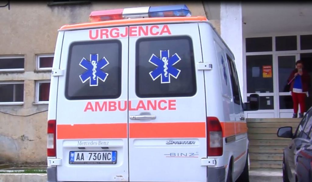 Vlorë, 10 persona marrin ndihmë mjekësore në spital në ditën e parë të vitit 2024 IMG 7792