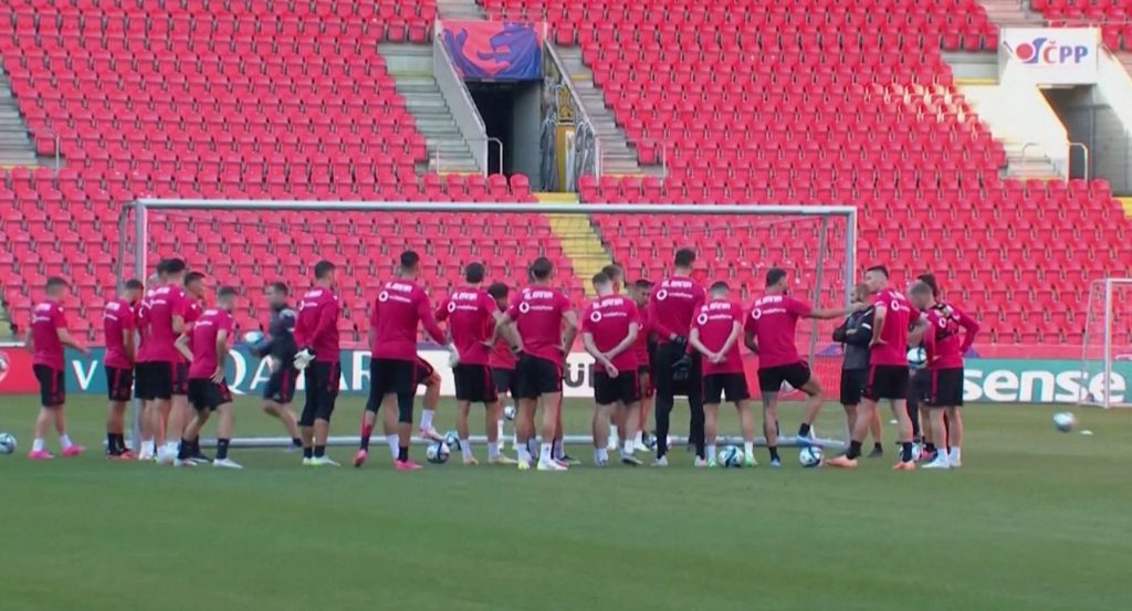Gjashtë muaj nga fundi i kontratës, 5 futbollistë të kombëtares të dyzuar para kampionatit europian IMG 7813