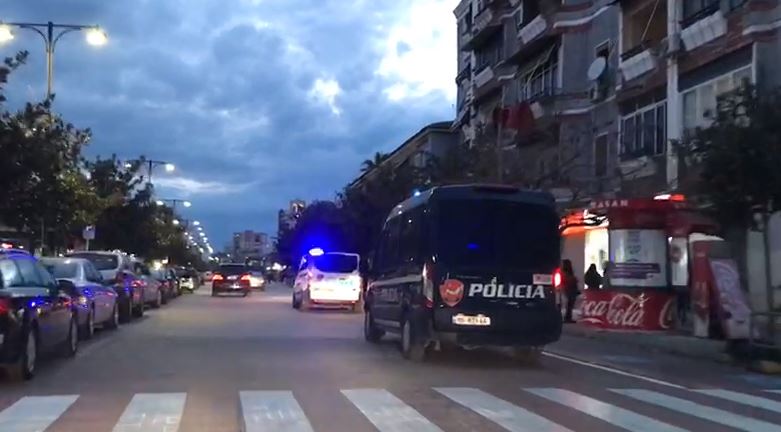 Fluks në trafik, Policia Rrugore e Elbasanit merr masa shtesë për të lehtësuar qarkullimin e mjeteve IMG 7849