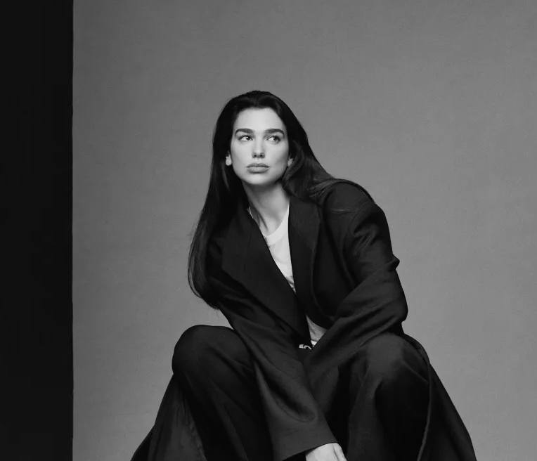Dua Lipa bën thirrje për armëpushim në Gaza: Nga përvoja në Kosovë, unë e di çfarë bën lufta Screenshot 2024 01 17 122710