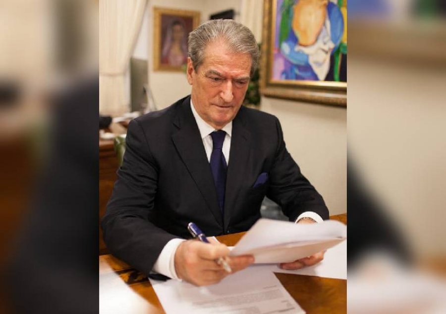 Analizë nga Sali Berisha: Gjenocid nëpërmjet taksave të dëbimit! auto sali berisha ok1704199126