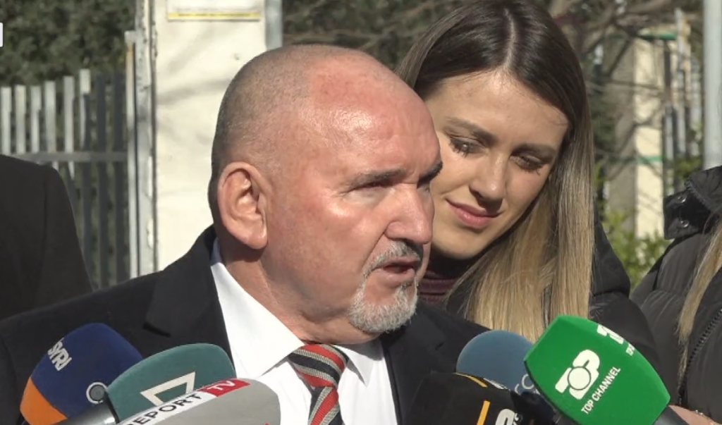 avokati i te moshuarit