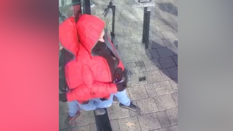 Me maskë dhe me armë, i riu grabit dyqanin e njohur të celularëve. 5 mijë euro shpërblim kush jep informacione për autorin 1707471764 autori3vfejzo