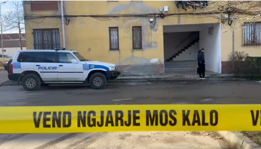 Grabitje me dhunë, hajdutët rrahin me sende të forta të moshuarin. Në tavolinë u gjetën pije alkoolike 900 0 1707377914xscreenshot 1 694