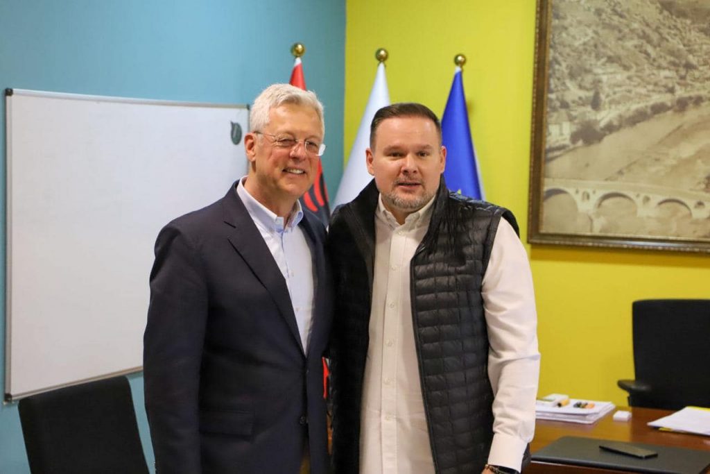 Kryebashkiaku Demo pret ambasadorin gjerman: Mbështetje disa projekteve në Berat 9demo7