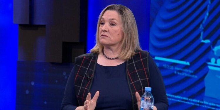 Apeli i deputetes së PD, Açka: Mjaft më me detaje makabre. TV duhet të kujdesen për shikuesit IMG 9741