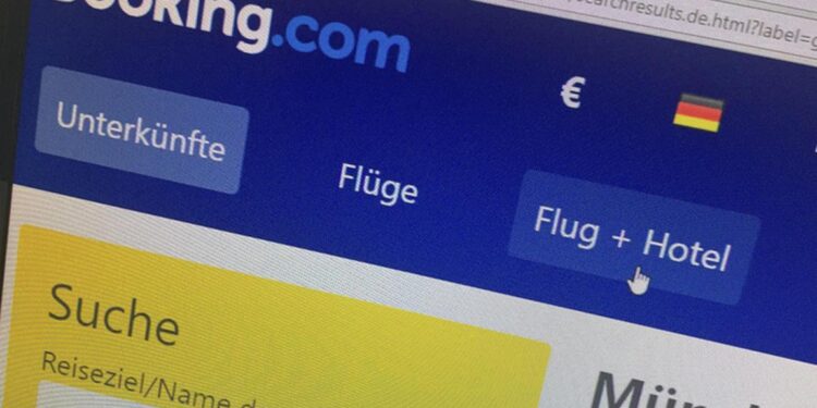 Mashtroi klientët duke ndërhyrë në sistemin “Booking” të një hoteli në Tiranë, arrestohet vlonjati booking breit 04df1c8409 7268116c02 750x375 1