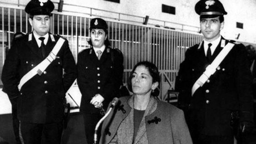 Ndërron jetë Barbara Balzerani, kush është ish-drejtuesja e “Brigadës së Kuqe” që mori peng kryeministrin italian Aldo Moro 1 barbara balzerani 1