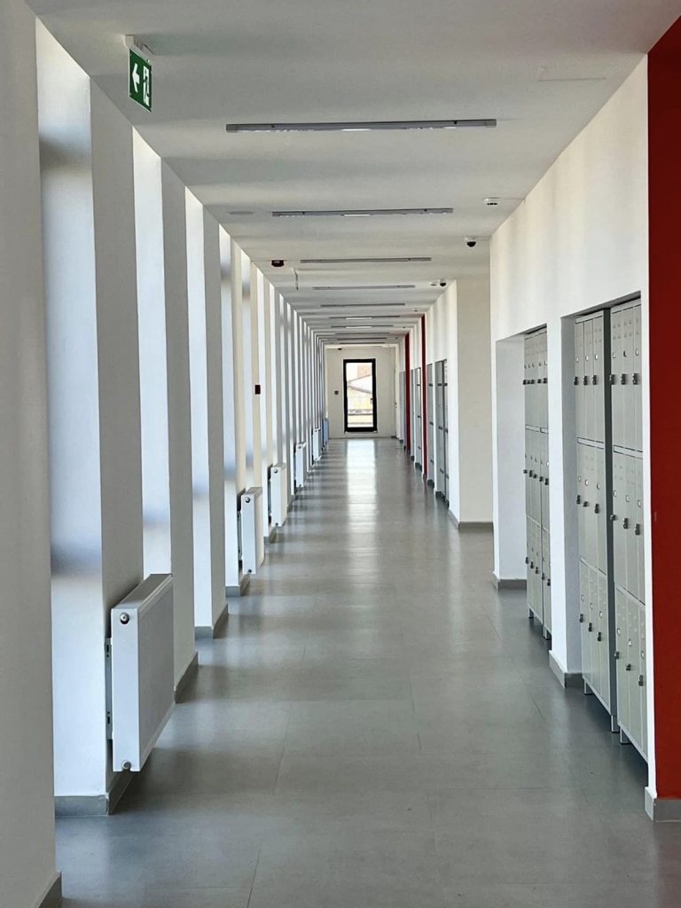 FOTO/ Shkolla e re ''Demokracia'' në Kamëz, kryeministri Rama: Është ngritur nga themelet 7 434227301 971284911033837 903537587365591418 n